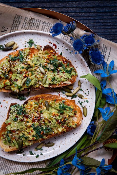 Simple Avocado Toast | Vegan | Well and Full Sundried Tomato Bagels, Vegan Avocado Toast, Avocado Bagel, Vegan Avocado Recipes, Avocado Mash, Kale Pesto Recipe, Simple Avocado Toast, Avocado Toast Recipe, Kale Pesto