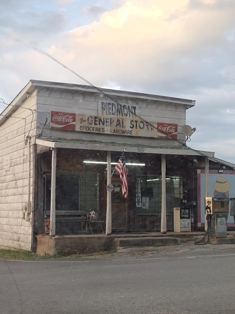 Old Piedmont General Store Old General Stores Exterior, General Store Aesthetic, Old General Stores, Building Front, Old Country Stores, Old Gas Stations, Winter Cottage, Mad Science, Save File