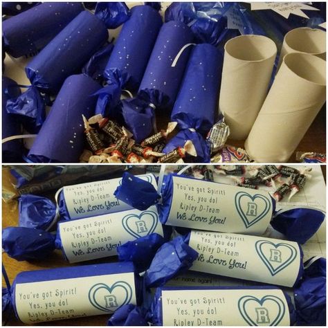 Diy Cheerleader Gifts Ideas, Cheer Candy Spirit Sticks Diy, Spirit Items For Cheer, Candy Spirit Sticks Cheer, Cheer Comp Snacks, Cheer Candy Bags, Cheer Competition Treats, Cheer Spirit Bags Ideas, Cheer Mom Spirit Ideas