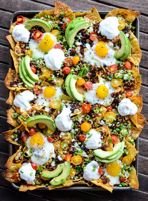 Huevos Rancheros Breakfast, Breakfast Nachos, Eggs Avocado, Mexican Breakfast Recipes, Breakfast Party, Breakfast Brunch Recipes, Crowd Pleaser, Tasty Treats, Easy Breakfast