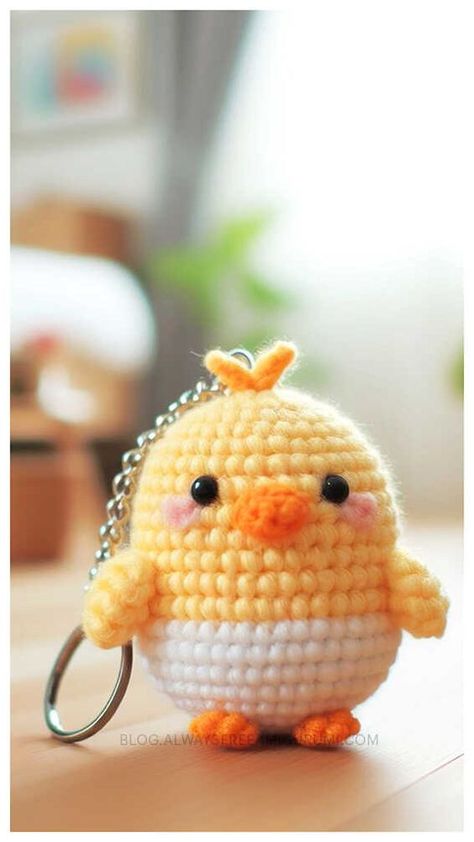 Amigurumi Keychain Crochet Free Pattern Free Pig Crochet Pattern, Crochet Keychain Cute, Key Chains Crochet, Crochet Keychain Pattern Free Easy, Crochet Keychain Free Pattern, Keychain Crochet Free Pattern, Crochet Keychain Pattern Free, Amigurumi Keychain Pattern, Crochet Keyring Free Pattern