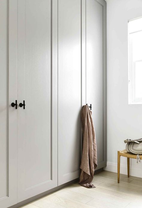 Mission Style Homes, Armoire Entree, Bedroom Built In Wardrobe, White Wardrobe, Wardrobe Design Bedroom, Ikea Pax, Bedroom Wardrobe, Wardrobe Doors, Wardrobe Design