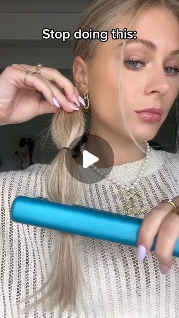 Daily Hair Tutorials 💇‍♀️ on Instagram: "Amazing hair hacks for you 😍🥰 (By @quintymirjam ) 💕 Follow us to get more hair style ideas  and learn simple beautiful hair styles 💓 . . #hairstyleideas #videohair #braidtutorial #hairtutorialvideo #hairvideotutorial #hairstyletutorial #braidoftheday #braidsofinstagram #hairglamvideos #tutorialhairdo #hairvideoshow #naturalhairtutorial #tutorialhair #cutehairstyles #marcbeauty #tutorialvideo #braidinglife #hairofinstgram #braidinspo #hairdecoration #hairstylevideo  #longhairstyles #hairspo" Hair Hacks Videos Hairstyles, Easy Braid Medium Length Hair, Hairstyles For Women With Long Hair, 30 Second Hairstyles, Going To Bed Hairstyles, Hair Hacks For Medium Length Hair, Comfy Hairstyles For Bed, Cute Hair Hacks, Hair Routine For Straight Hair