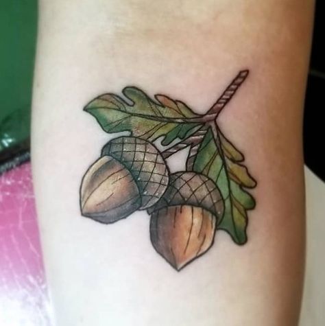 Acorn Oak Leaf Tattoo, Four Seasons Tattoo Symbols, Acorn Tattoo Design, Traditional Tattoo Leaves, Nut Tattoo, Oak Leaf Tattoos, Hobbit Tattoo, Fall Tattoos, Acorn Tattoo