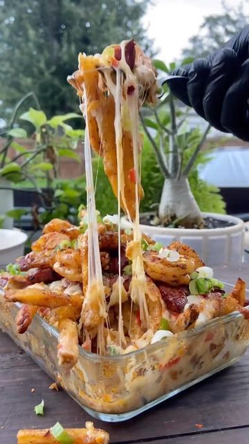 Seafood Fries Recipe, Seafood Loaded Fries, Seafood Fries, Loaded Fries Recipe, Seafood Mac And Cheese, Cajun Fries, Cajun Seafood, Loaded Fries, Salmon And Shrimp