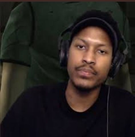 Reaction Pictures Rappers, Berleezy Reaction Pics, Funny Coryxkenshin Pictures, Music Memes Pictures Mood, Reaction Memes Music, Anime Meme Face, Funny Profile, Reaction Face, Mood Humor