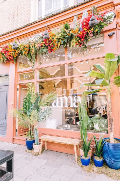 Floral Shop Interior Design, Floral Store Fronts, Floral Shop Exterior, Floral Window Display, Colorful Storefronts, London In Summer, Summer Cocktail Menu, Beautiful Shops, Gift Shop Interiors