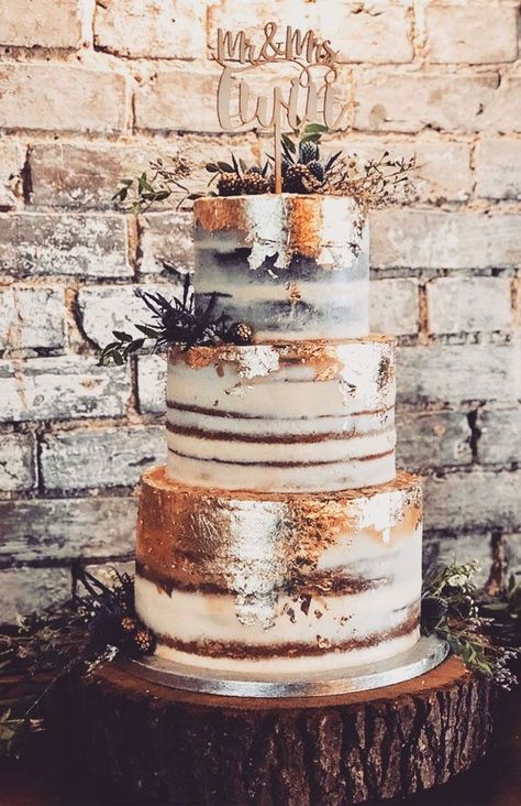 Wedding March Songs, Vegan Wedding Cake, Pretty Wedding Cakes, Country Wedding Cakes, Traditional Wedding Cakes, Wedding Cake Pictures, Vegan Wedding, Tiered Cake, Winter Wedding Flowers