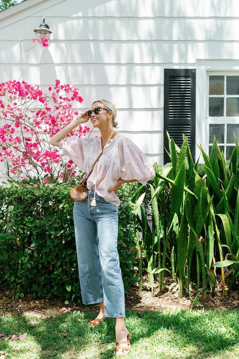 5/13 - Sarah Tucker Krewe Sunglasses, Sarah Tucker, Longchamp Tote, Travel Beauty, Travel Instagram, Daily Look, Beauty Gift, High Rise Jeans, Travel Style