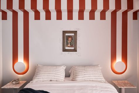 2020's Biggest Design Trends Are All About Our Desire to Escape - Sight Unseen Big Design, New York Apartment, Hotel Room, Headboards, Wall Color, Elle Decor, Ceiling Design, 인테리어 디자인, Hotels Room