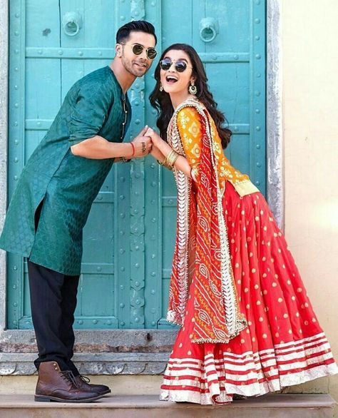 Varun Dhawan Alia Bhatt, Aaliya Bhatt, Alia Bhatt Varun Dhawan, Indian Dress Up, Alia And Varun, Alia Bhatt Photoshoot, Indian Wedding Couple Photography, Indian Actors, Cutest Couple Ever