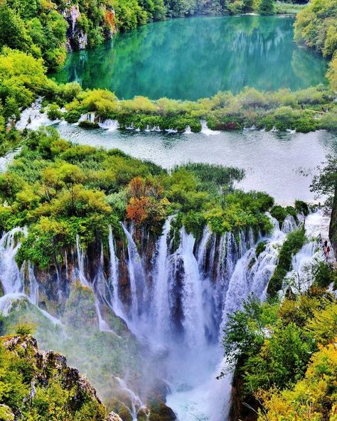 Bucket List Tumblr, National Park Photography, Plitvice National Park, Dream Pictures, National Parks Photography, Plitvice Lakes National Park, Beautiful Landscape Photography, Green Country, Plitvice Lakes