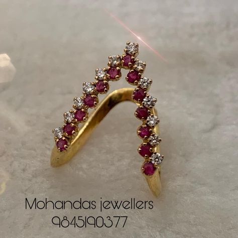 Vanki Finger Ring Design Gold, Vodungila Designs, Prathanam Ring Designs, Vanki Rings Gold Indian, Vanku Rings Gold, Pradhanam Rings, Gold Vanki Ring Designs, Vanki Ring Design, Vanki Designs Jewellery