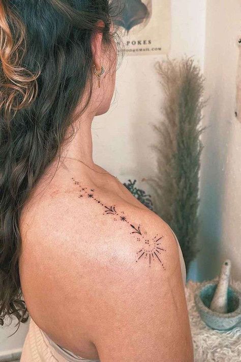 Right Wrist Tattoos For Women, Shoulders Tattoo Women, Line Work Shoulder Tattoo, Top Of The Shoulder Tattoos For Women, Tatoos Woman Shoulder, Shoulder Tattoo Minimalist, Cute Shoulder Tattoos For Women, Shoulder Simple Tattoo, Fine Line Shoulder Tattoos For Women