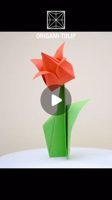 Tulip Flower Origami, Tulip Origami Tutorials, Tulip Flower Craft, Paper Tulips Tutorial, Tulip Paper Flower, Tulip Origami, Origami Tulip, Paper Tulips, Origami Flowers Tutorial