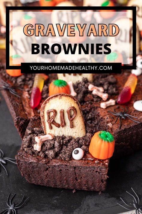 A graveyard brownie with a cookie tombstone and candy bones, eyes, and pumpkins. Spooky Brownie Treats, Grave Brownies, Halloween Brownie Decorations, Graveyard Halloween Party, Halloween Brownies Ideas, Graveyard Brownies, Graveyard Party, Fudgy Chocolate Brownies, Brownie Treats