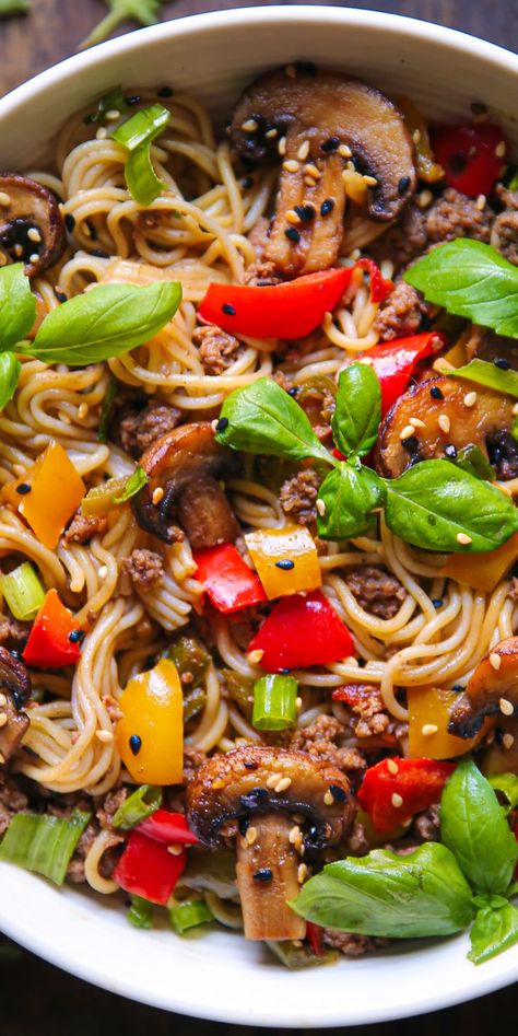 Ground Beef Ramen Noodles with Bell Peppers, Mushrooms, Green Onions, Sesame Seeds, and Asian sauce in a white bowl. Dinners With Peppers And Onions, Recipes With Peppers And Mushrooms, Meals With Peppers And Onions, Mushroom Pepper Recipes, Ground Beef Peppers And Onions, Ground Beef Ramen, Vietnam Recipes, Homemade Asian Sauce, Beef Ramen Noodles