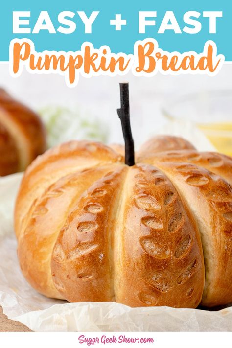 This soft and fluffy pumpkin-shaped bread only takes 60 minutes to make and makes the most beautiful centerpiece for your next holiday dinner party. This bread is perfect for soup, gravy, or just smothered in melted butter and jam. I loved making this pumpkin-shaped bread with my daughter. It makes a great family activity for the Holidays or you can divide the dough up into smaller pieces and make pumpkin-shaped dinner rolls! Pumpkin Shaped Bread, Fast Bread, Thanksgiving Bread, Shaped Bread, Sugar Geek, Recipe Tutorial, Bread Shaping, Holiday Dinner Party, Bread Bowls