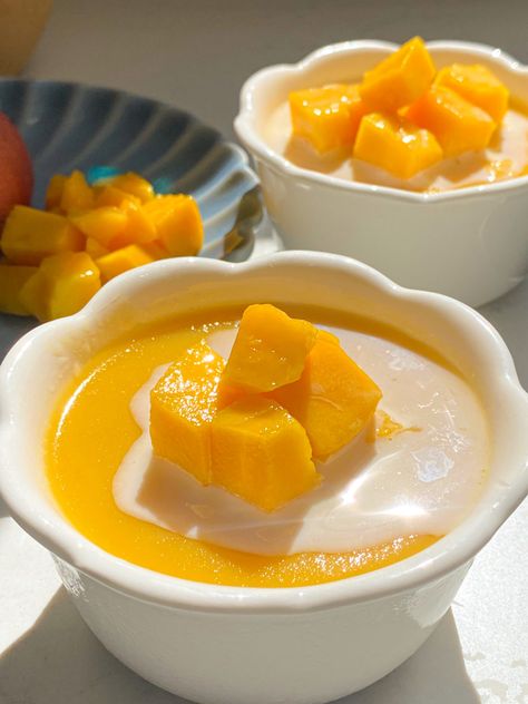 Chinese Mango Pudding Recipe, Hong Kong Mango Pudding, Chinese Jello Dessert, Mango Pudding Chinese, Mango Custard Pudding, Asian Mango Dessert, Chinese Food Dessert, Asian Recipes Dessert, Chinese Pudding