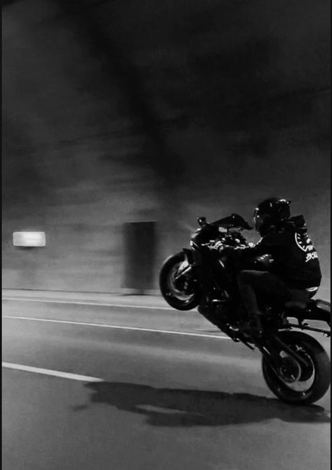 Motorcycle Guy, Hot Biker Guys, Biker Photography, Motocross Love, Biker Photoshoot, Bike Aesthetic, Baby Bike, Motorcycle Aesthetic, Motorcycle Wallpaper