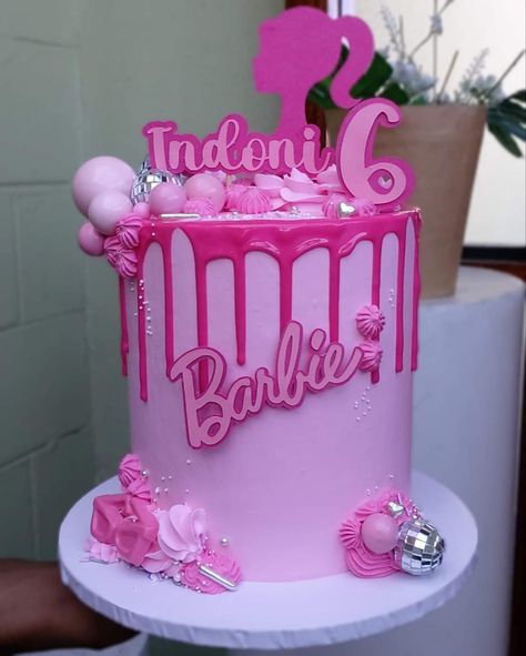 Black Barbie Birthday Cake, Pink Barbie Cake Birthdays, Barbie Party Ideas Birthdays Kids, Simple Barbie Cake, Barbie Pink Cake, Barbie Birthday Cakes For Kids, Barbie Cake Ideas Birthdays, Barbie Themed Birthday Cake, Barbie Birthday Cakes