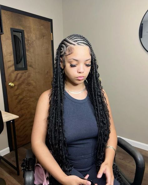 Cute Vacation Hairstyles For Black Women, Side Part Fulani Braids Hairstyles, Braids With Leave Out, Fulani Side Part Braids, Alicia Keys Fulani Braids, Fulani Twist Hairstyles, Side Part Box Braids, Fulani Braids Side Part, Side Part Fulani Braids