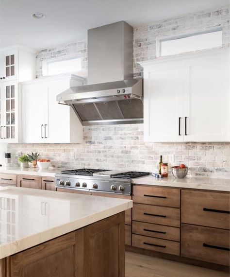 Plain Wood Kitchen Cabinets, Two Tone Kitchen Wood And White, Natural Tones Kitchen, Airy Kitchen Design, Two Tone Kitchen Cabinets Boho, White And Wood Kitchens, White Upper Cabinets Wood Lower, White Stone Kitchen, Wood Cabinets White Counter