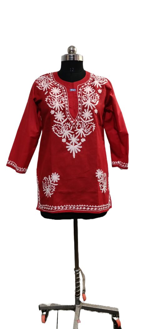 Red Kurti Design, Red Kurti, Indian Tops, Short Kurtis, Kurta Top, Kurtis Tops, Embroidery Red, Fashion Garments, Floral Embroidery Dress