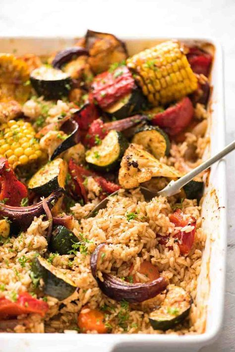 Baked Rice And Vegetables, Oven Baked Rice, Dinner Rice, Tin Eats, Roasted Veggies In Oven, Healthy Dieting, Rice And Vegetables, Seasoned Rice Recipes, Ideas For Dinner