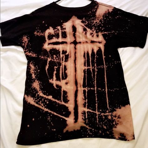 Bleach Cross Shirt, Bleached Ribcage Shirt, Alt Bleach Shirt, Bleach Clothing Art, Bleach Hoodie Designs, Bleach Tshirt Designs, Bleach Painting Shirt, Bleach Clothes Design, Bleach Art Clothes