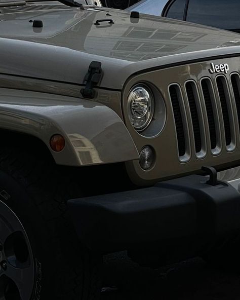 Jeep Aesthetic, Green Jeep Wrangler, Black Jeep Wrangler, Jeep Lifestyle, Jeep Baby, Green Jeep, Black Jeep, Jeep Wrangler Sahara, Dream Cars Jeep