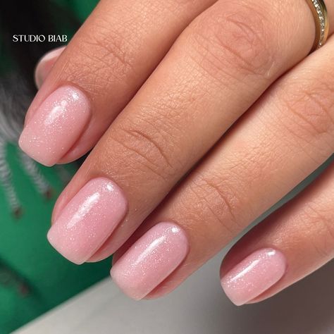 Pink Glitter Shellac Nails, Neutral Nails With Small Design, Pink Glitter Biab Nails, Birthday Nails Gel Polish, Square Acrylic Nails Pink Glitter, Pale Pink Biab Nails, Natural Pink Glitter Nails, Light Pink Biab Nails, Nails Gelx Ideas