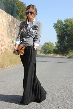 Street Mode, Long Black Skirt, Rok Outfit, Maxi Rok, Rock Outfit, Mode Boho, Looks Street Style, Maxi Skirts, Black Maxi