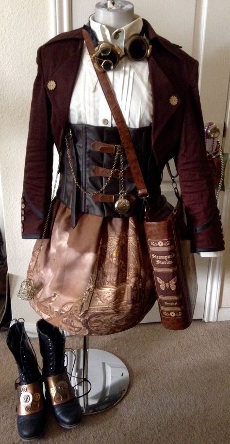 Steampunk/ time traveler. Front view Cottage Core Steampunk, Stream Punk Outfits, Aesthetic Steampunk Outfit, Ren Faire Steampunk, Time Traveler Aesthetic Clothes, Steampunk Outfits Aesthetic, Steampunk Inventor Outfit, Steampunk Aethstetic, Time Traveler Costume Diy