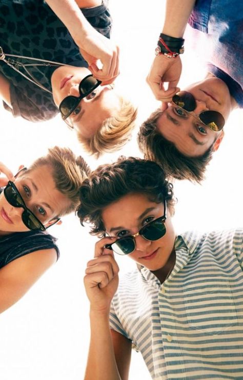 My favourite picture of the Vamps<span class="EmojiInput mj40" title="Heavy Black Heart"></span>️ The Vamps, Fan Page, Google Chat, Make Your Day, Growing Up, Make Your, Japan, Fan