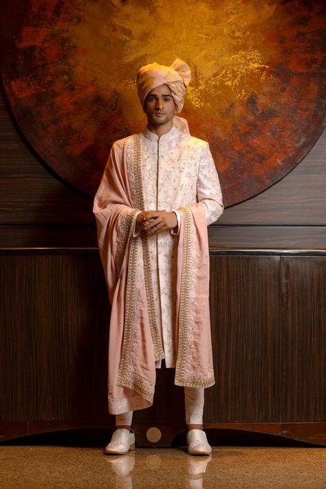 Cream Sherwani, Engagement Dress For Groom, Indian Wedding Clothes For Men, Sherwani For Men Wedding, Groom Dress Men, Wedding Outfits For Groom, Indian Groom Wear, Wedding Dresses Men Indian, Sherwani Groom