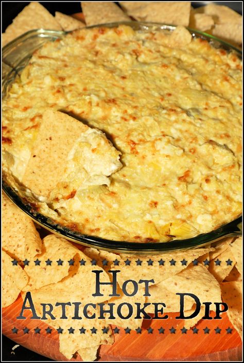 This dip is creamy and rich and makes a tasty hors d'oeuvre to share or a lunchtime sandwich spread. A delicious recipe adapted from The Pioneer Woman's favorite appetizer. Hot Reuben Dip, Reuben Dip, Hot Artichoke Dip, Awesome Appetizers, Classic Appetizers, Creative Recipes, Hot Dish, Sandwich Spread, Amazing Appetizers