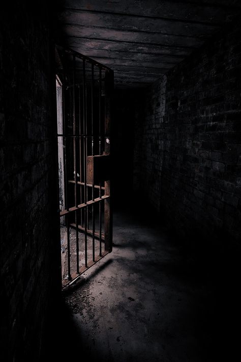 Horror Background Dark Landscape, Prison Bars Aesthetic, Prison Aesthetic Dark, Dark Prison Cell Aesthetic, Basement Creepy Aesthetic, Haunted Room Aesthetic, Precinct Aesthetic, Abandoned Prison Aesthetic, Lab Experiment Aesthetic Dark