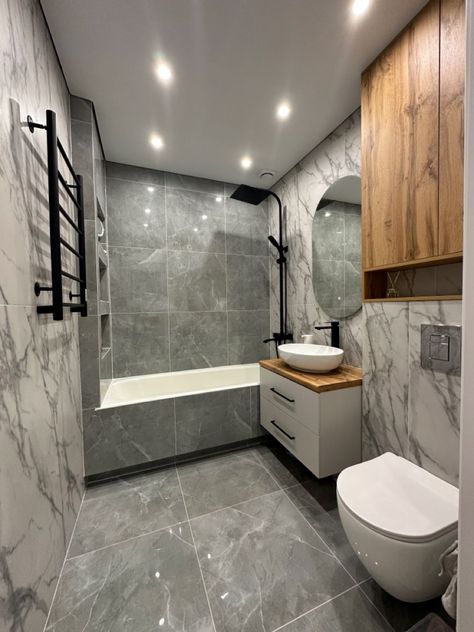 Small Bathroom Redo, Small Full Bathroom, Toilet And Bathroom Design, Bathroom Design Styles, Bilik Air, Modern Small Bathrooms, Full Bathroom Remodel, Bathroom Model, Bathroom Redesign