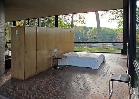 Philip Johnson Residence    Glass House interior    Philip Johnson, architect  1949 Phillip Johnson Glass House, Glass House Philip Johnson, Classical Architecture House, International Style Architecture, Philip Johnson Glass House, Philip Johnson, Kerala House Design, Mellow Yellow, Glass House