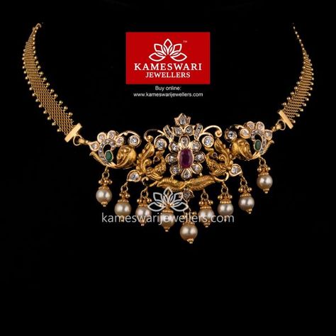 Kameshwari Jewellery, Pretty Gold Necklaces, Kameswari Jewellers, Simple Necklaces, Gold Bridal Necklace, Flower Decorations Diy, Choker Designs, Necklace Set Indian, 22k Gold Jewelry