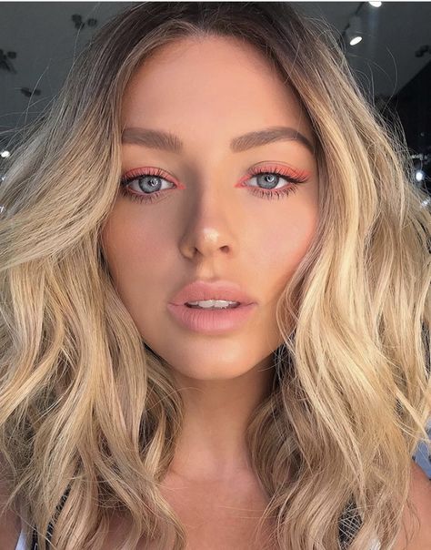 Light Orange Makeup Look, Light Color Eye Makeup, Gen Z Makeup Look Natural, Subtle Color Eyeshadow Looks, Subtle Valentines Makeup, Fun Summer Makeup, Light Orange Makeup, Pink Summer Makeup, Colorful Smokey Eye