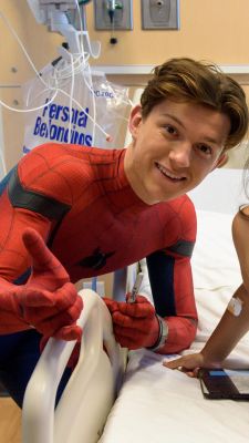 Tom Peters, Tom Holland Zendaya, Tom Holland Imagines, Spiderman 3, Tom Holland Peter Parker, Tom Holland Spiderman, Men's Toms, Tommy Boy, Icarly