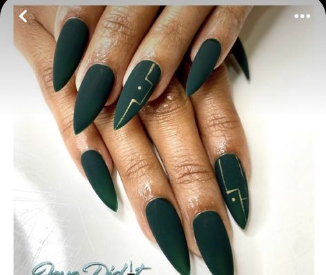 Olive Green Matte Nails, Matte Emerald Green Nails, Dark Green Matte Nails, Matt Green Nails, Matte Green Nails Design, Green Matte Nails Design, Evergreen Nails, Green Matte Nails, Hunter Green Nails