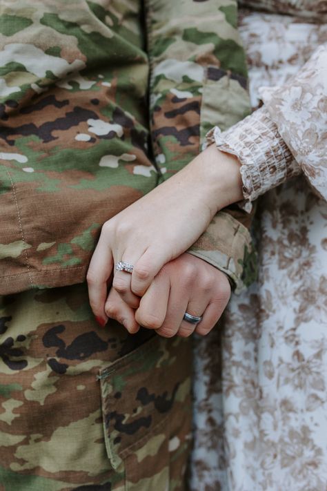 🤍Insta: https://www.instagram.com/kendalmarieephotography/ 📸Website: www.kendalmarieephotography.com ✨Pinterest: https://www.pinterest.com/kendalmarieephotography/ 🎥https://www.tiktok.com/@kendalmarieephotography Army Couple Photography, Maine Engagement Photos, Navy Couple, Wedding Pictures Bride, Army Love Photography, Military Husband, Maine Wedding Photography, Wedding Makeup For Brunettes, Army Couple Pictures