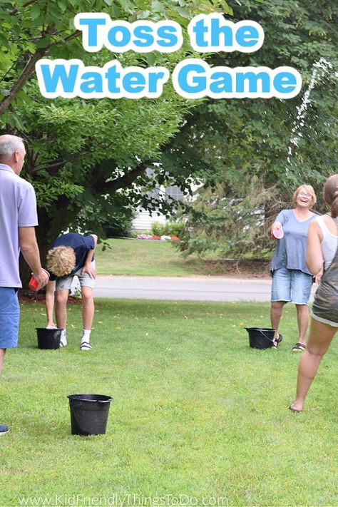 Water Games For Field Day, Group Water Games, Water Games For Adults, Games With Water, Water Olympics, Christmas Games For School, Games To Play At Christmas, Backyard Water Games, Relay Games For Kids