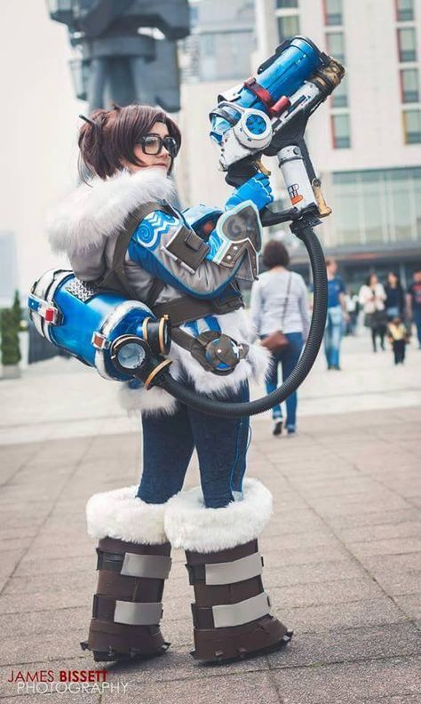 「Sukairi」 actually did a amazing job with this Mei cosplay hell if I was there I would give her a high five and a hug. Overwatch Mei, Magic: The Gathering, Overwatch Cosplay, Video Game Cosplay, Comic Con Cosplay, Epic Cosplay, Cosplay Tutorial, Cosplay Diy, Amazing Cosplay