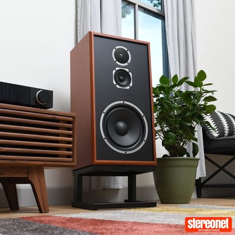 The Best Vintage Audio Speakers for the Modern Audiophile | In Sheeps Clothing Vintage Speakers Living Room, Vintage Hifi, 70s Speakers, Vintage Speaker Stands, Vintage Audio Equipment, Retro Speakers Vintage, Hifi Room, Retro Speakers, Multimedia Speakers