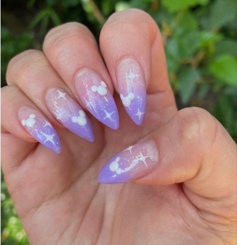 Mickey Gel Nail Designs, Blue Disney Nails, Disney Almond Nails, Summer Disney Nails, Subtle Disney Nails, Disney Nails Design, Rapunzel Nails, Tangled Nails, Cute And Easy Nails