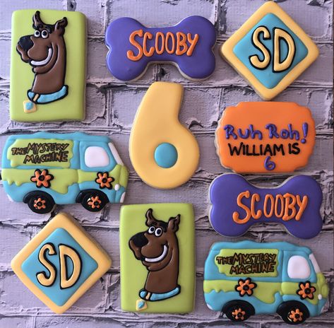 Scooby Doo Cookies Decorated, Scooby Doo Cookies, Scooby Doo Theme, Scooby Doo Decorations, Scooby Doo Birthday Party Ideas, Scooby Birthday, Scooby Snax, Scooby Doo Birthday Cake, Scooby Dooby Doo